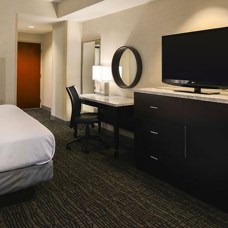 Crowne Plaza Springfield Convention Center By Ihg Hotel Buitenkant foto