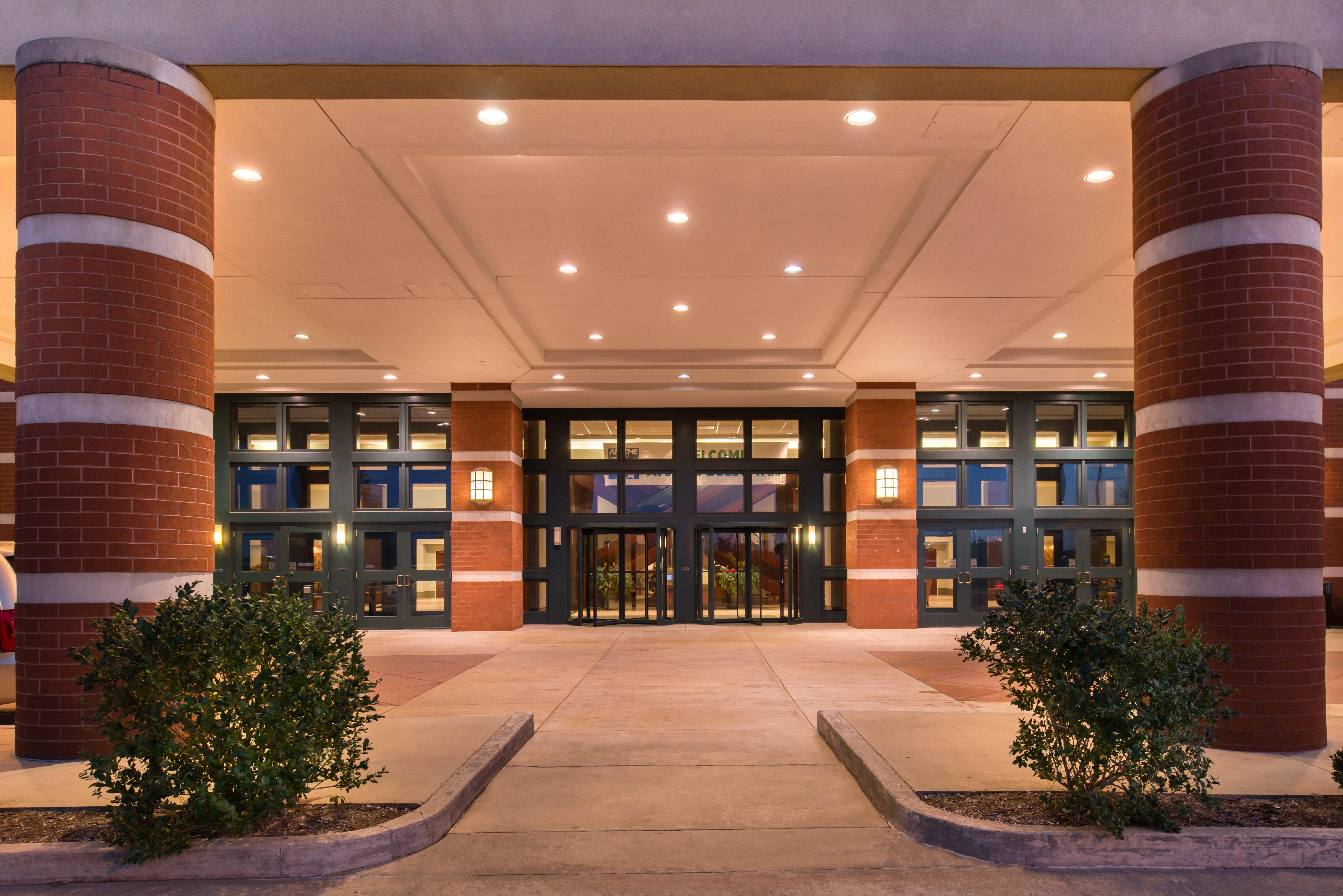 Crowne Plaza Springfield Convention Center By Ihg Hotel Buitenkant foto